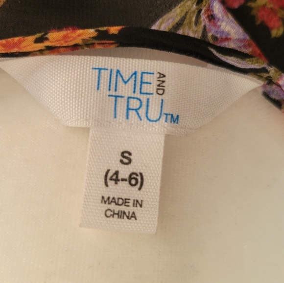 Time and Tru Floral Dress - Picture 3 of 4